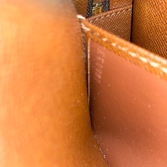 Louis Vuitton Monogram Pochette Cite PM - Picture 7 of 7